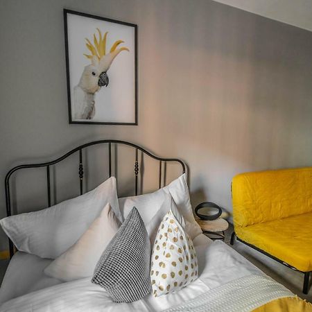 Stylish Apartments Close To Eden Garden Praha Bagian luar foto