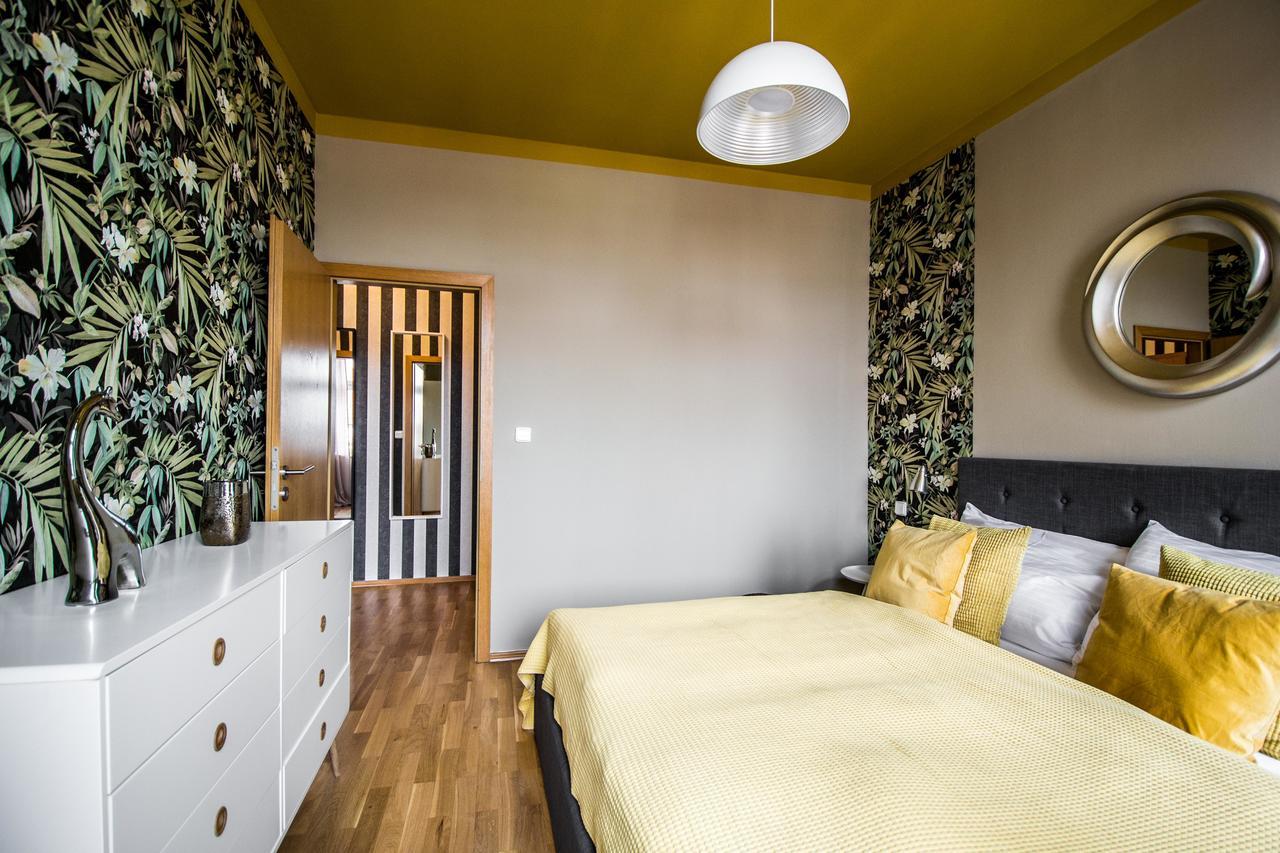 Stylish Apartments Close To Eden Garden Praha Bagian luar foto