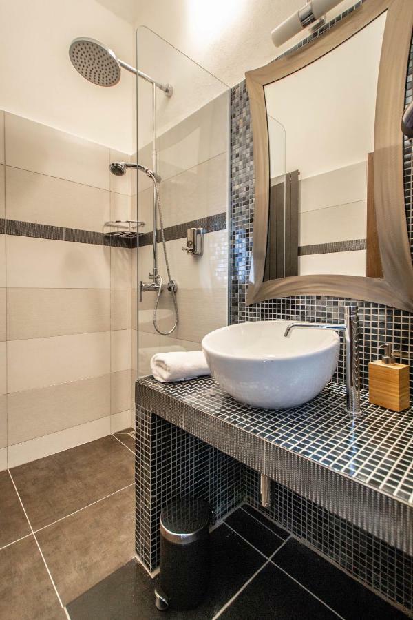 Stylish Apartments Close To Eden Garden Praha Bagian luar foto