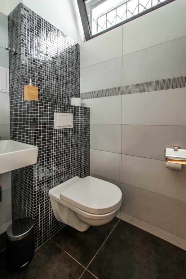 Stylish Apartments Close To Eden Garden Praha Bagian luar foto