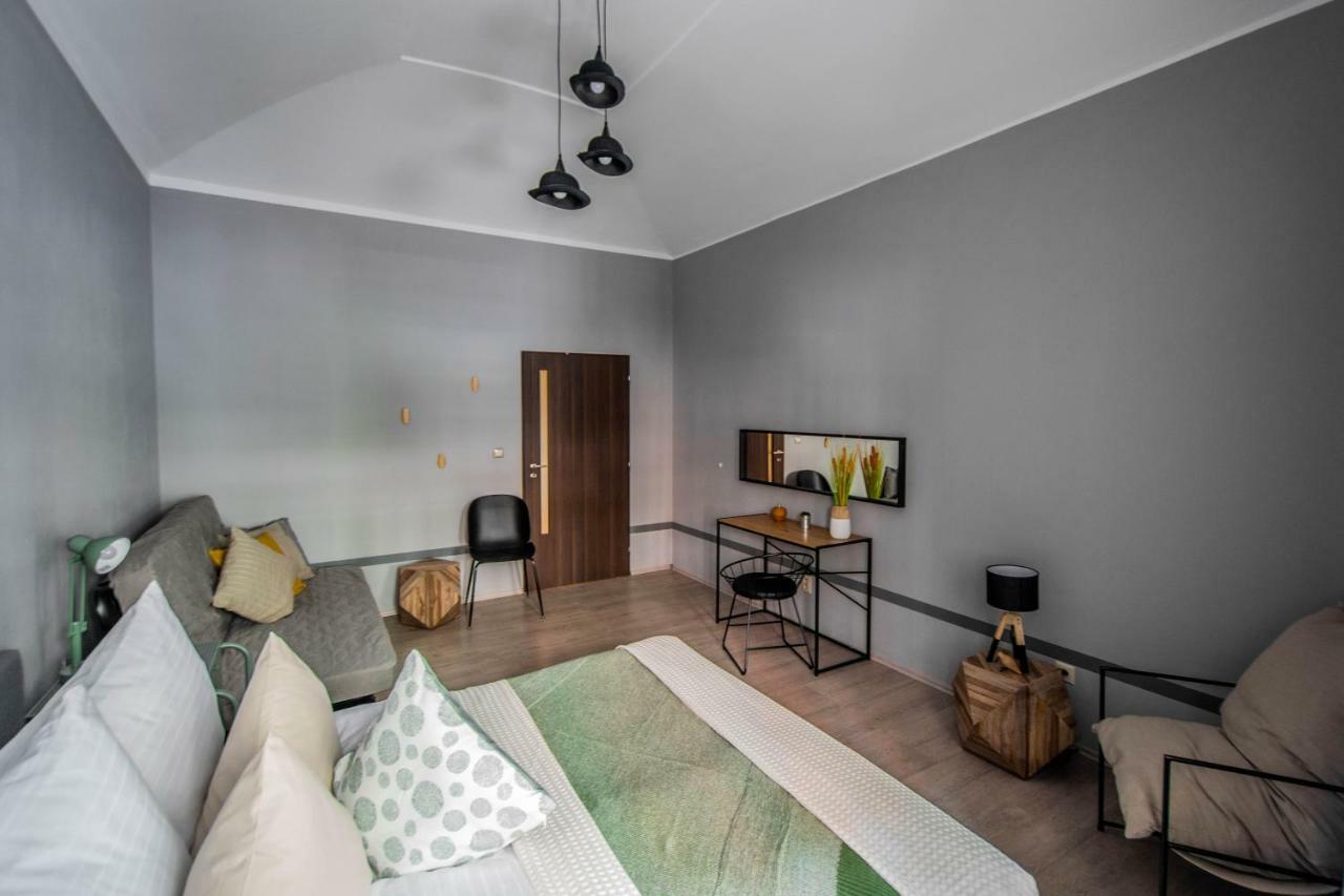 Stylish Apartments Close To Eden Garden Praha Bagian luar foto