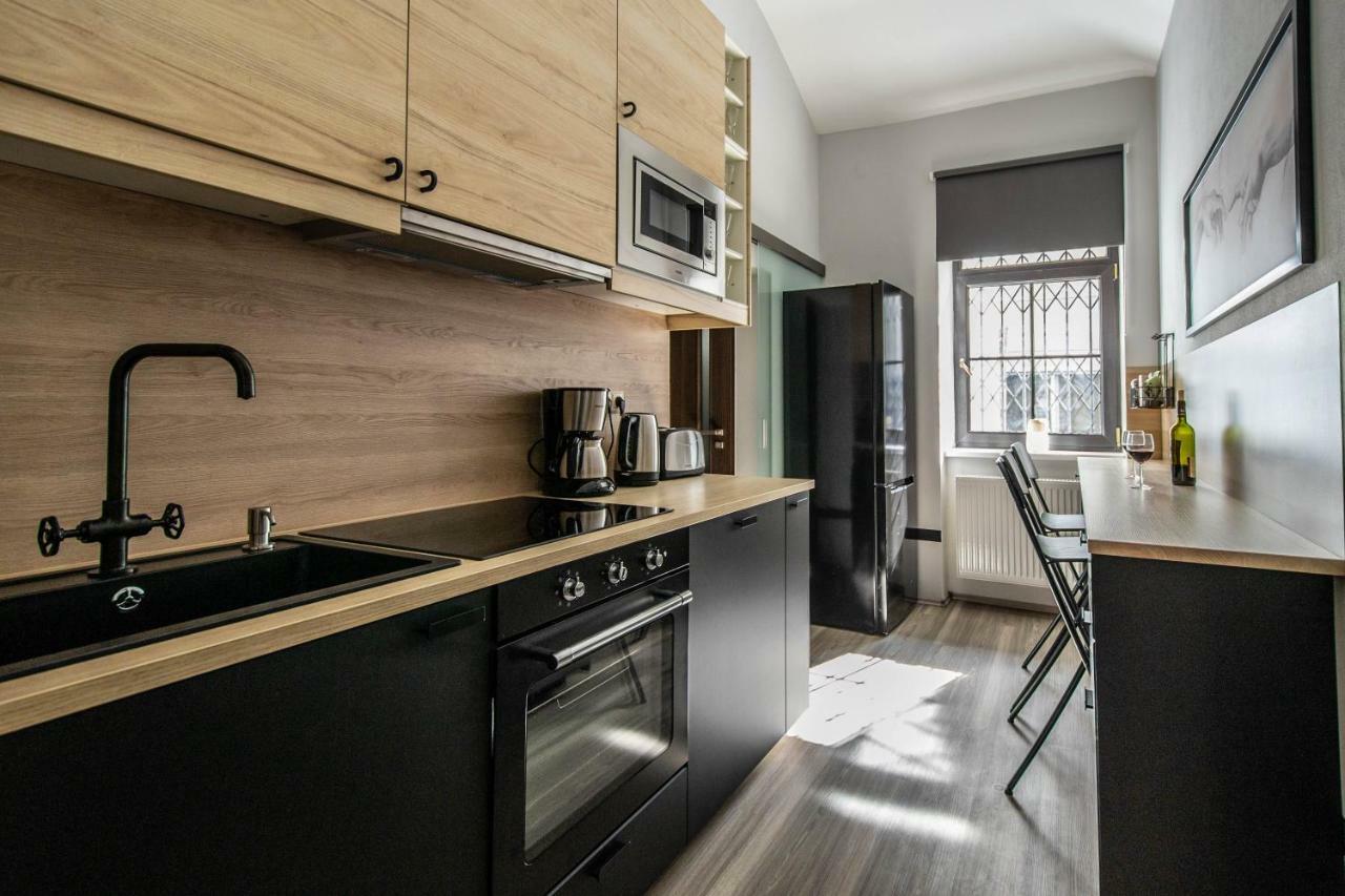 Stylish Apartments Close To Eden Garden Praha Bagian luar foto