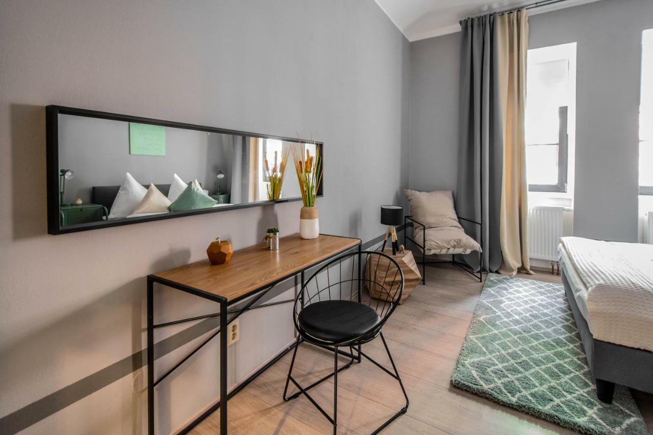 Stylish Apartments Close To Eden Garden Praha Bagian luar foto